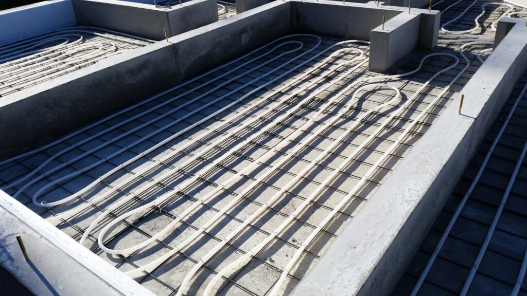 蓄熱式床暖房配管敷設001